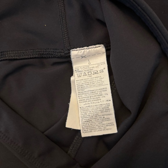 Old Navy Active Black Powersoft Large Leggings - Picture 3 of 5